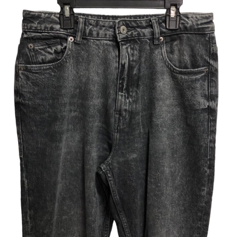 Gray Wash Mom Fit High Waist Jeans - Picture 3 of 12